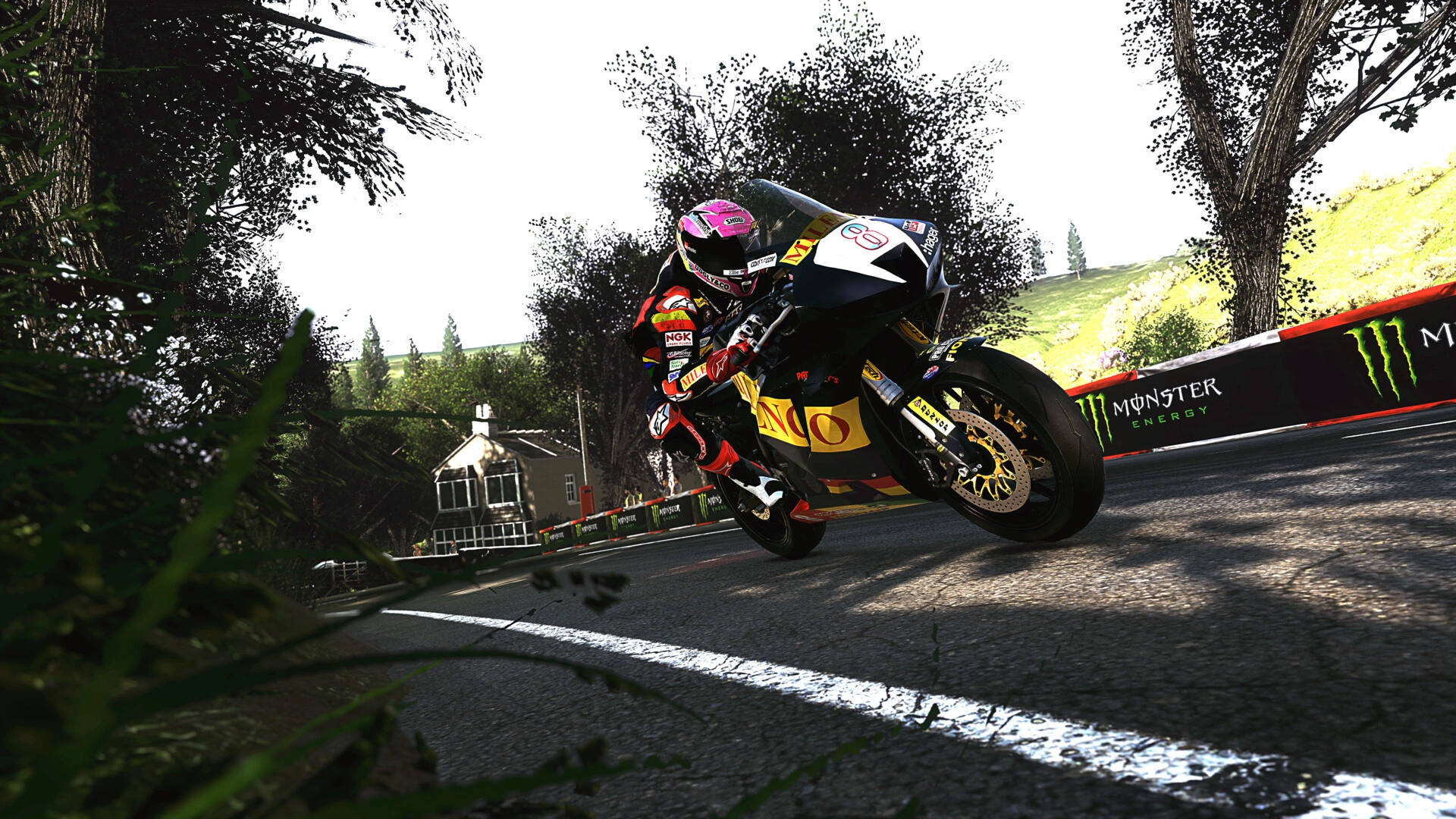 Скриншот-8 из игры TT ISLE OF MAN: RIDE ON THE EDGE 3